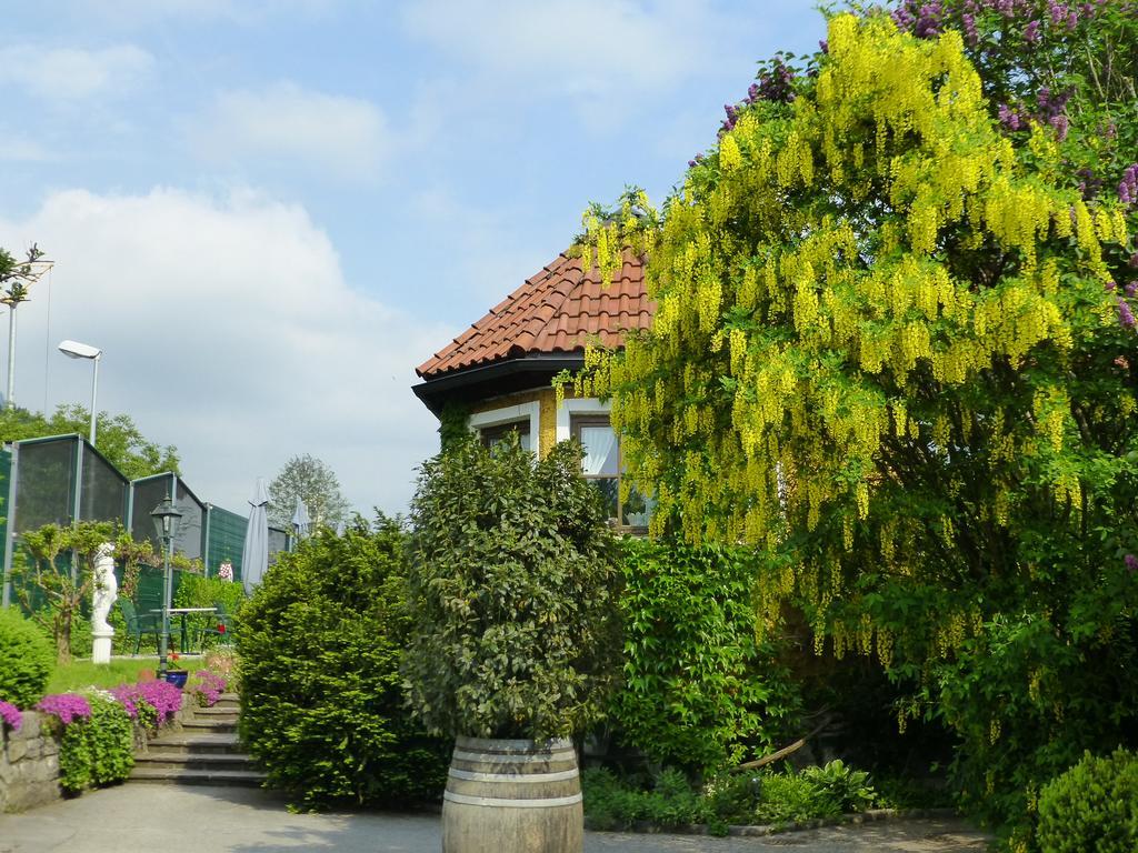 Gasthof Hohlwegwirt Hallein Esterno foto