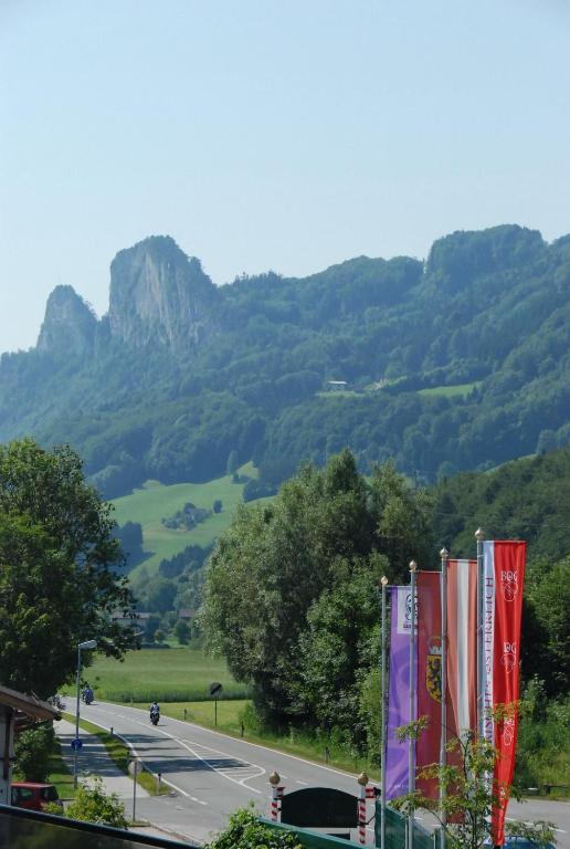 Gasthof Hohlwegwirt Hallein Esterno foto